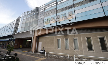 JR南武線の矢野口駅、北口出入口と駅舎外観 122705147
