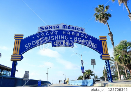 サンタモニカピアの入り口 122706343