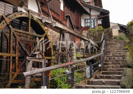 馬籠宿の水車 122706609