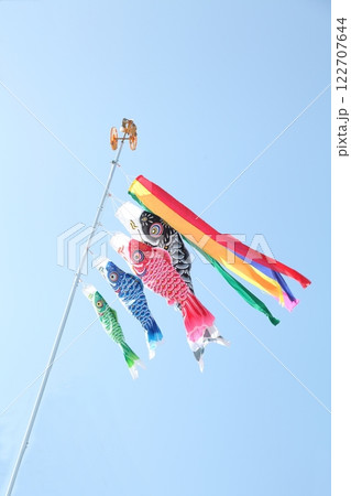 青空のはためく鯉のぼり 青空のはためく鯉のぼり 122707644