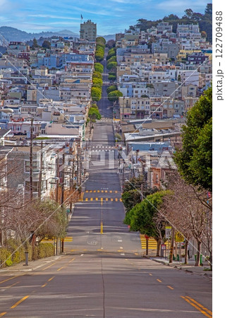 Steep San Francisco street with colorful buildings and classic architecture 122709488