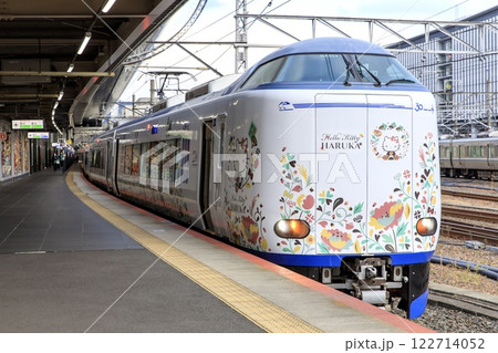 京都駅に停車中の271系関空特急はるか 122714052