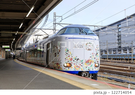 京都駅に停車中の271系関空特急はるか 122714054