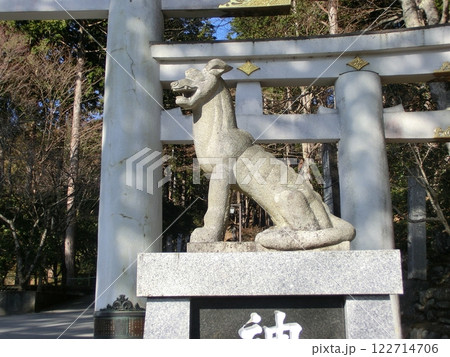 秩父　三峯神社の狛犬 122714706