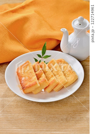 簡単料理、油揚げ焼き、焼き油揚げ、焼きお揚げ。 122714961