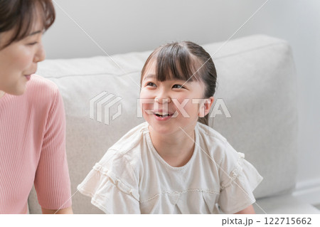 9歳の娘とママ 9歳の娘とママ 122715662