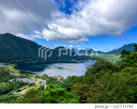 榛名山ロープウェイから榛名湖を望む 122715782