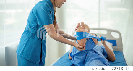 Nurse taking care of patients Help with physical therapy to restore muscles. and help take care of the health of patients Nurse taking care of patients Help with physical therapy to restore muscles. and help take care of the health of patients 122718115