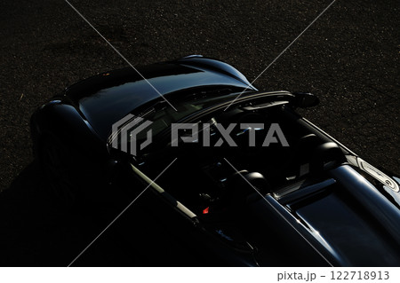 ツヤツヤの黒いオープンカー ツヤツヤの黒いオープンカー 122718913