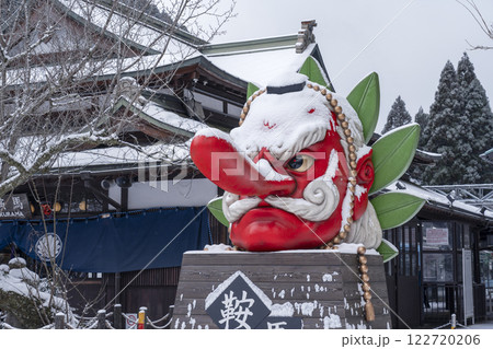 雪が積もった叡山電鉄鞍馬駅 鞍馬天狗 大天狗 雪が積もった叡山電鉄鞍馬駅 鞍馬天狗 大天狗 122720206