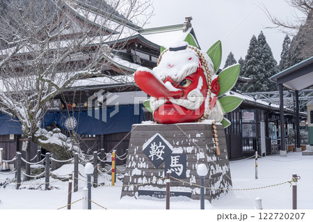 雪が積もった叡山電鉄鞍馬駅 鞍馬天狗 大天狗 雪が積もった叡山電鉄鞍馬駅 鞍馬天狗 大天狗 122720207