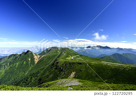 朝の乗鞍、魔王岳からの風景(撮影地:乗鞍、魔王岳) 朝の乗鞍、魔王岳からの風景(撮影地:乗鞍、魔王岳) 122720295