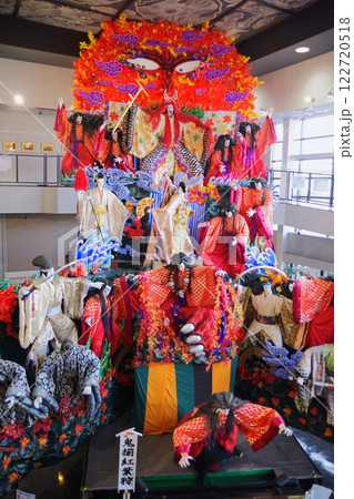 やませ土風館「道の駅くじ」に展示される久慈秋まつりの山車・神輿 やませ土風館「道の駅くじ」に展示される久慈秋まつりの山車・神輿 122720518