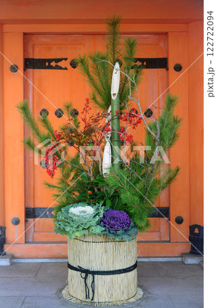 小豆島土庄町西光寺四恩の門前の門松-2 122722094