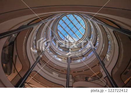 Jan 29 2025 Modern Atrium in Multi Story Commercial or Office Building 122722412