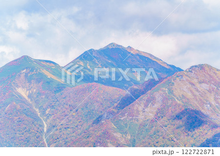 谷川岳・天神平から望む朝日岳 谷川岳・天神平から望む朝日岳 122722871