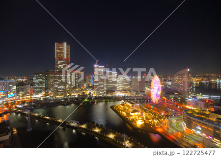 横浜みなとみらいの夜景（アパホテルより撮影） 122725477