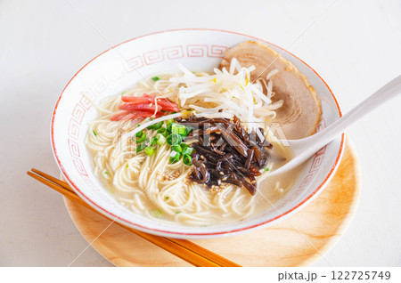 豚骨ラーメン 122725749