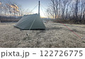 キャンプ場に設営されているテント 122726775