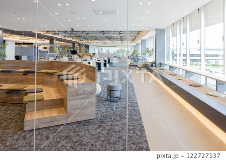 おしゃれなデザイナーズオフィス 122727137