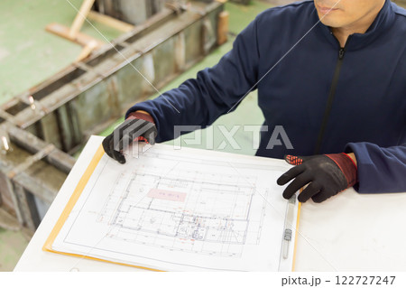 基礎コンクリート打設 122727247