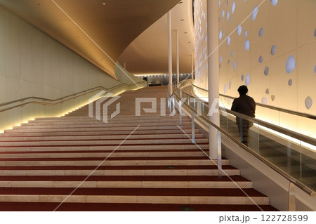 まつもと市民芸術館【長野県松本市】 122728599