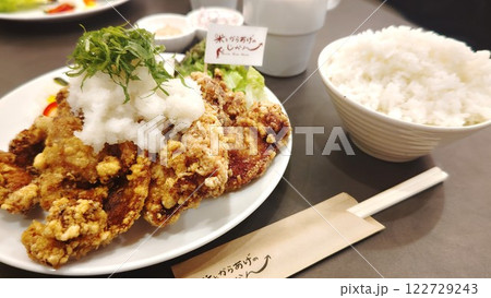 おいしい唐揚げ定食 122729243