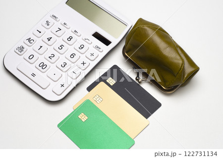 電卓とがま口財布と各グレードのカード 電卓とがま口財布と各グレードのカード 122731134