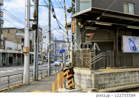 京福電鉄、レトロな電鐘式警報器が残る西院踏切 京福電鉄、レトロな電鐘式警報器が残る西院踏切 122733584