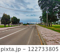 まっすぐな道 122733805