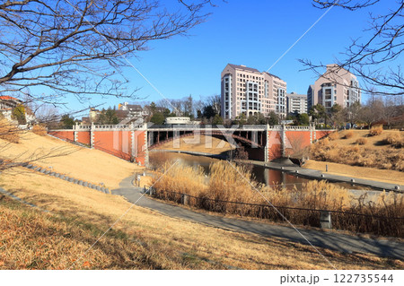 東京都八王子市 長池公園 長池見附橋 東京都八王子市 長池公園 長池見附橋 122735544