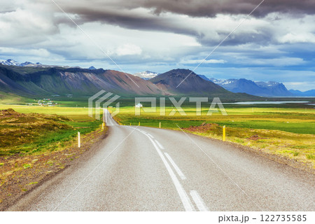 Asphalt road to the mountains Iceland. Beauty world Asphalt road to the mountains Iceland. Beauty world 122735585