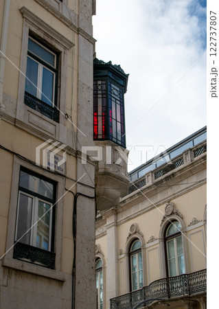 Facade of an old house with a bay window, European historical buildings, Lisbon, Portugal 122737807