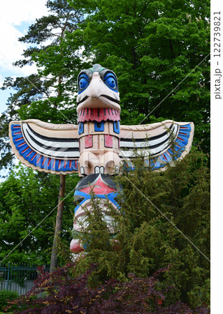 Kharkov, Ukraine, 14 May 2024. A large bird-shaped totem with bright colors, such as red, blue and white. Vibrant Nature Sculpture 122739821
