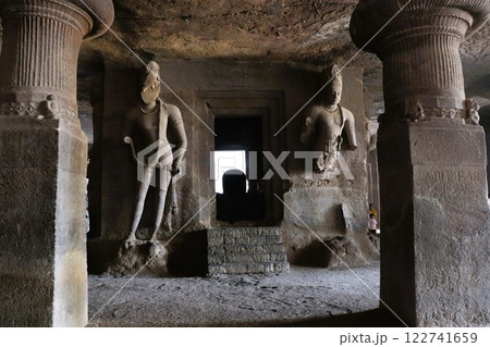 世界遺産 エレファンタ島 石窟寺院 ムンバイ インド 世界遺産 エレファンタ島 石窟寺院 ムンバイ インド 122741659
