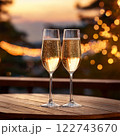 テーブルの上の二つのシャンパングラス	 122743670