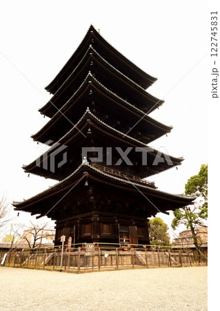 京都府　東寺・五重塔（国宝） 京都市 南区 九条町　2022年2月 122745831