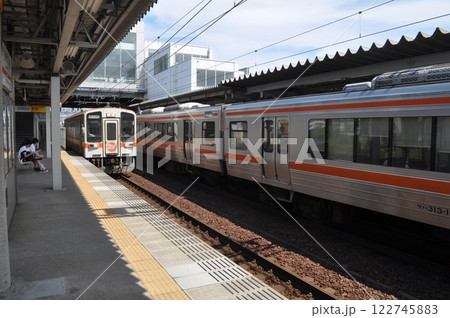 東海交通事業城北線　勝川駅 122745883