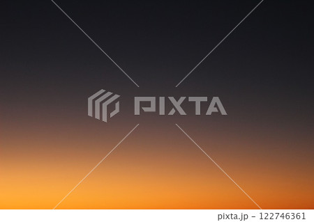 『空の色』HIKARI  #自然 トワイライト 背景素材 #SDGs 光 素材 グラデーション 背景 122746361