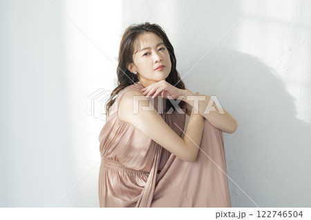 美しいミドル女性のポートレート 美しいミドル女性のポートレート 122746504