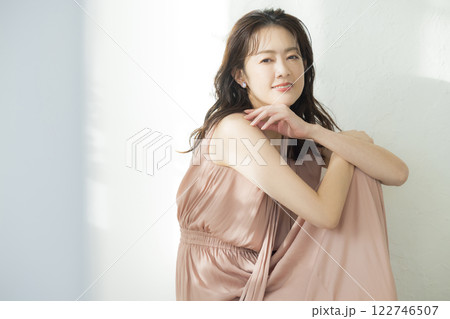 美しいミドル女性のポートレート 美しいミドル女性のポートレート 122746507