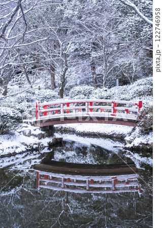 打吹公園の雪景色 122746958