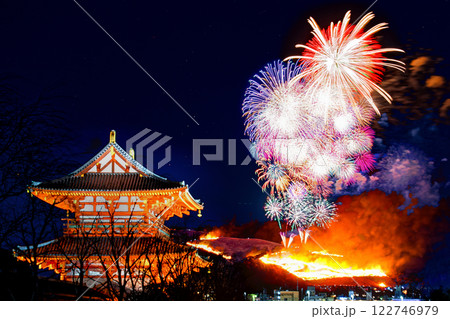 若草山山焼きの花火① 122746979
