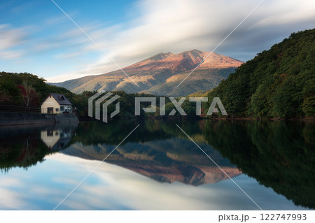 長老湖と不忘山 122747993