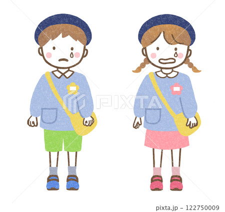 泣いている幼稚園児男女 122750009