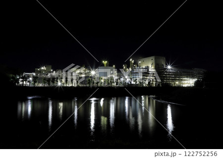 工場夜景 122752256