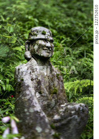 長安寺の羅漢像 122752610