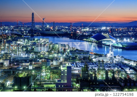 四日市市、うみてらす14から眺める工場夜景 四日市市、うみてらす14から眺める工場夜景 122754198
