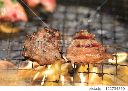 黒毛和牛焼肉(中落ちカルビ) 黒毛和牛焼肉(中落ちカルビ) 122754260