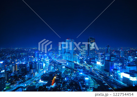 名古屋駅の高層ビル群の夜景 名古屋駅の高層ビル群の夜景 122754454